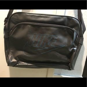 Nike leather synthetic messenger bag